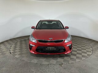 2020 Kia Rio IV Рестайлинг, красный, 1430000 рублей, вид 2