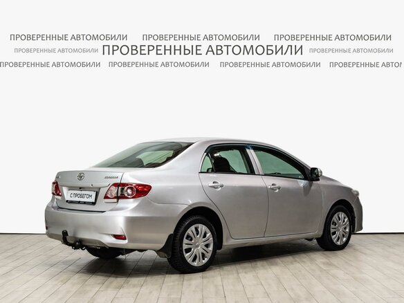2010 Toyota Corolla X (E140, E150), серебристый - вид 1