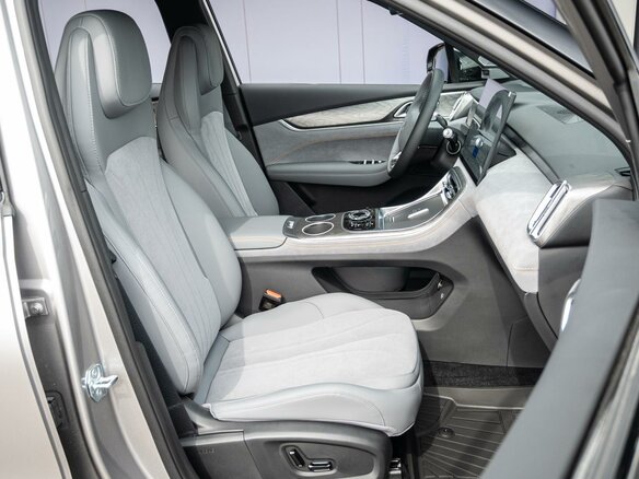 2026 Geely Galaxy M7, серый - вид 7