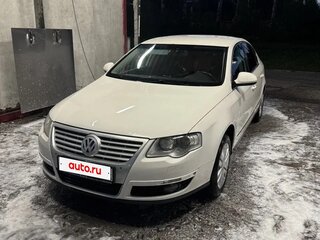 2010 Volkswagen Passat B6, белый, 600000 рублей, вид 4
