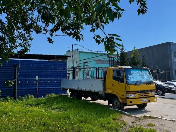 1996 Fuso (Mitsubishi) Fighter, жёлтый, 1900000 рублей