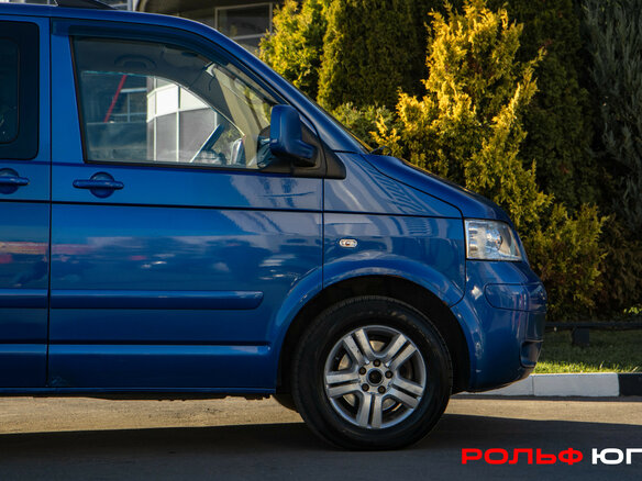 2008 Volkswagen Multivan T5, синий, 1498000 рублей - вид 18