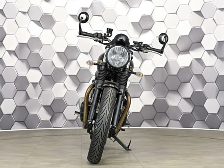 2021 Triumph Street Twin, чёрный, 747000 рублей, вид 5