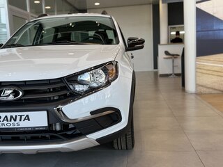 2026 Lada (ВАЗ) Granta Cross I Рестайлинг, белый, 1196000 рублей, вид 5