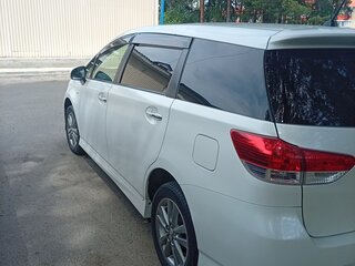 2012 Toyota Wish II Рестайлинг, белый, 1295000 рублей, вид 3
