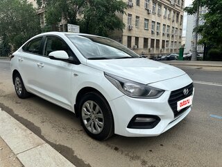 2019 Hyundai Solaris II, белый, 960000 рублей, вид 5