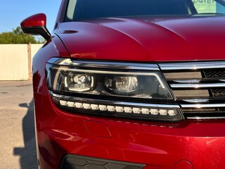 2017 Volkswagen Tiguan II, красный, 2549000 рублей, вид 2