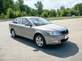 2011 Skoda Octavia DSG7 II (A5) Рестайлинг, серебристый, 620000 рублей, вид 3