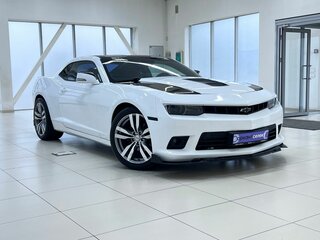 2013 Chevrolet Camaro V Рестайлинг, белый, 1800000 рублей, вид 3