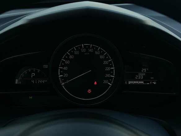 2023 Mazda CX-4 I Рестайлинг, красный - вид 23