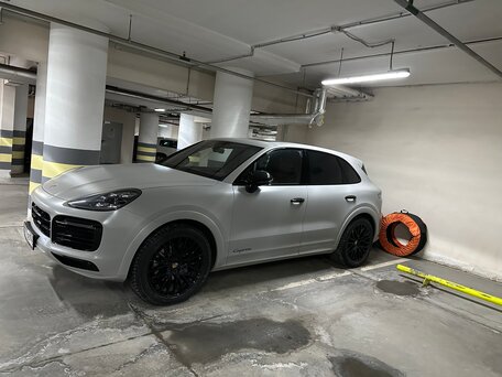 2021 Porsche Cayenne III, серый, 12800000 рублей, вид 5