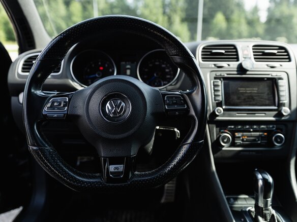 2011 Volkswagen Golf R VI, чёрный, 1550000 рублей - вид 10