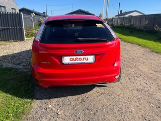 2010 Ford Focus II Рестайлинг, красный, 350000 рублей, вид 4