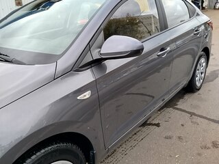 2021 Hyundai Solaris II Рестайлинг, серый, 1600000 рублей, вид 3