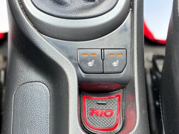 2015 Kia Rio III Рестайлинг, белый - вид 17