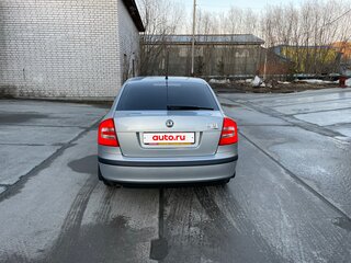 2008 Skoda Octavia I (A4) Рестайлинг, серебристый, 1000000 рублей, вид 3
