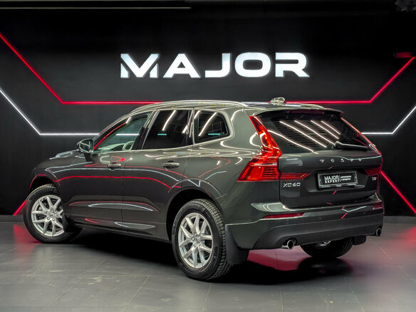 2020 Volvo XC60 II, зелёный - вид 6