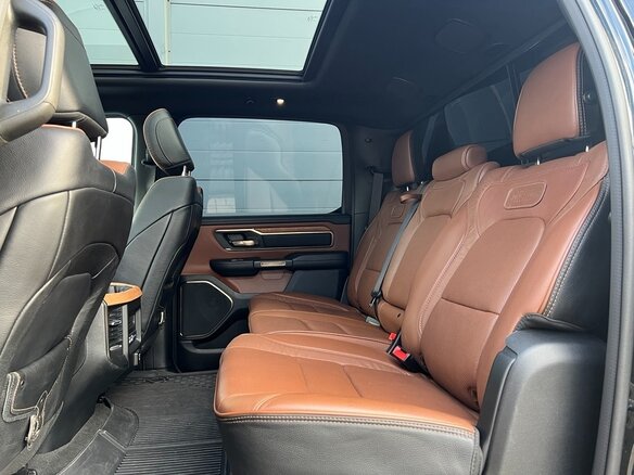 2023 Ram 1500 Quad Cab V, чёрный, 8400000 рублей - вид 18