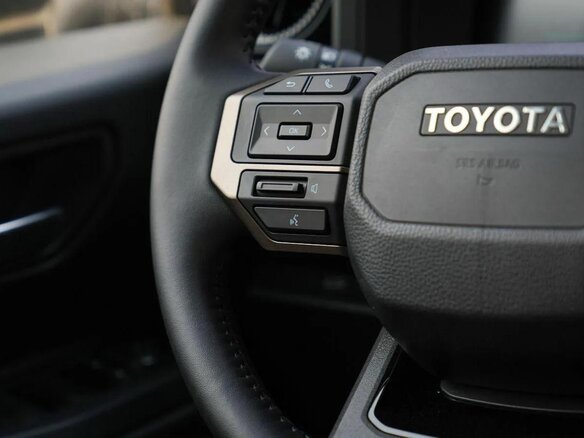 2026 Toyota Land Cruiser Prado 250 Series, белый, 9890000 рублей - вид 16