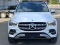 2025 Mercedes-Benz GLE 350 II (V167) Рестайлинг, белый - вид 1