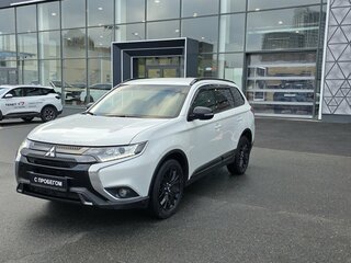 2020 Mitsubishi Outlander III Рестайлинг 3, белый, 2320000 рублей, вид 1