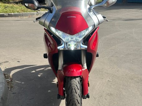 2012 Honda VFR 1200, красный, 777000 рублей, вид 1