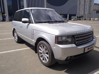 2012 Land Rover Range Rover III Рестайлинг 2, серебристый, 2300000 рублей, вид 1