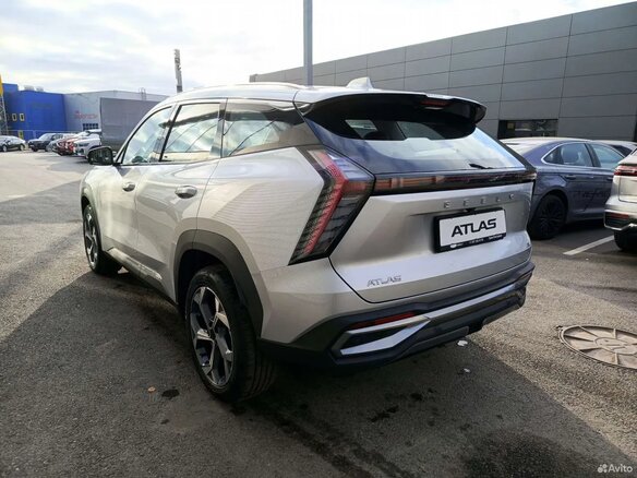 2025 Geely Atlas II, серебристый, 3717190 рублей - вид 6