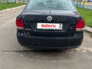2013 Volkswagen Polo V, чёрный, 400000 рублей, вид 3