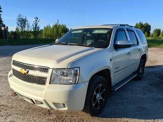 2012 Chevrolet Tahoe 6AT III, белый, 1800000 рублей, вид 3