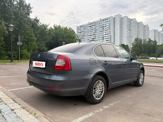 2013 Skoda Octavia II (A5) Рестайлинг, серый, 849000 рублей, вид 4
