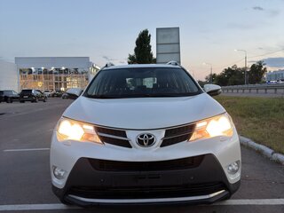 2014 Toyota RAV4 IV (XA40), белый, 1850000 рублей, вид 2