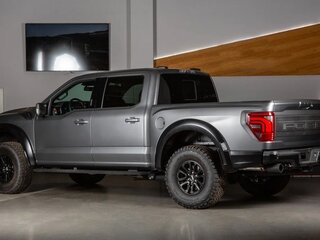 2026 Ford F-150 Raptor SuperCrew Raptor XIV Рестайлинг, серый, 13448000 рублей, вид 4