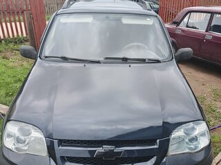 2011 Chevrolet Niva I Рестайлинг, чёрный, 360000 рублей, вид 2