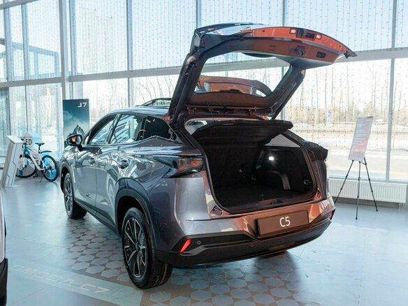 2026 Omoda C5 II, серый, 2729000 рублей - вид 5