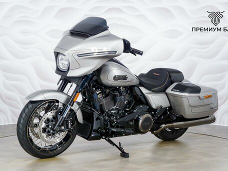 2023 Harley-Davidson CVO Street Glide, серебристый, 3899000 рублей, вид 3