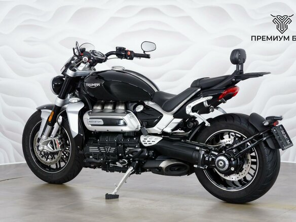 2023 Triumph Rocket 3, чёрный, 2249000 рублей - вид 7