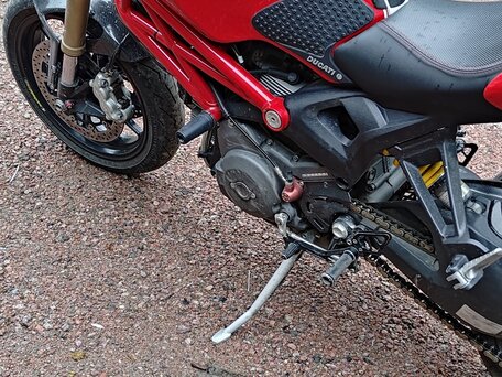 2011 Ducati Monster 1100, красный, 530000 рублей, вид 3