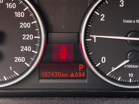 2014 BMW X1 20i I (E84) Рестайлинг, белый, 1800000 рублей - вид 6