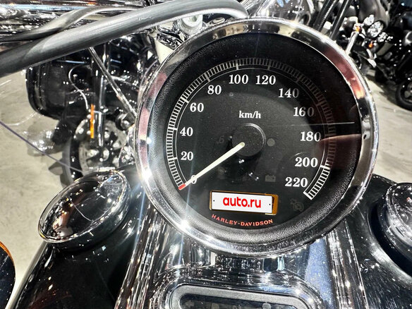 2011 Harley-Davidson Rocker C, чёрный, 1600000 рублей - вид 6