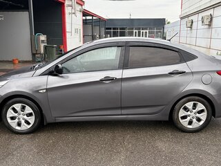 2014 Hyundai Solaris I Рестайлинг, белый, 620000 рублей, вид 4