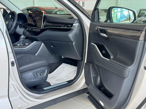 2026 Toyota Highlander IV (XU70), серебристый, 5090000 рублей - вид 26