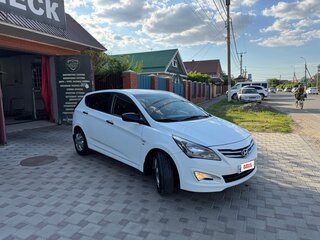 2015 Hyundai Solaris I Рестайлинг, белый, 890000 рублей, вид 2