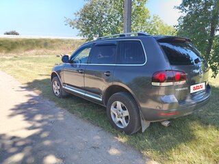 2008 Volkswagen Touareg I Рестайлинг, чёрный, 1050000 рублей, вид 4