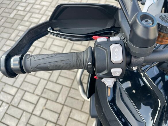 2023 Triumph Tiger 1200, серый - вид 22