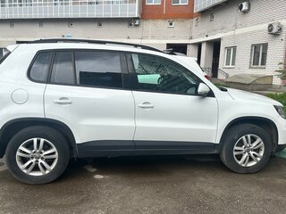 2015 Volkswagen Tiguan I Рестайлинг, белый, 1850000 рублей, вид 2