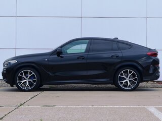 2021 BMW X6 30d III (G06), чёрный, 7490000 рублей, вид 4