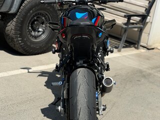 2025 BMW M 1000 R, чёрный, 2500000 рублей, вид 5