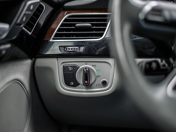 2013 Audi A8 III (D4) Рестайлинг, синий, 2199000 рублей - вид 11