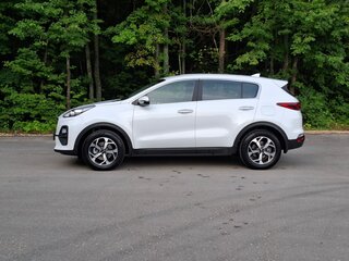2021 Kia Sportage IV Рестайлинг, белый, 2895000 рублей, вид 1